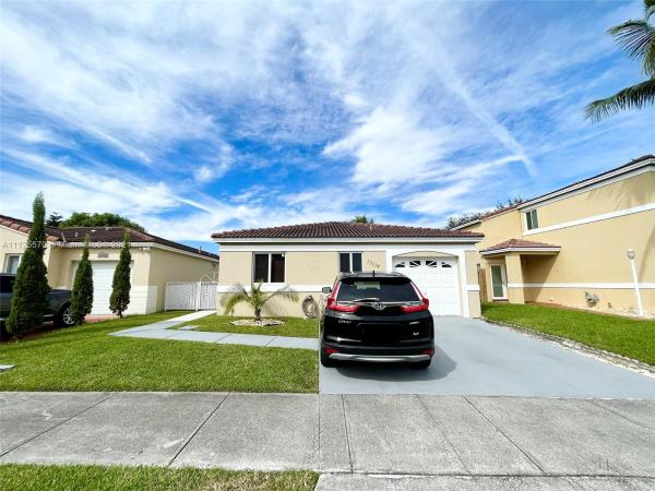 Weitzer Serena Lakes West, 17174 SW 139th Pl, Richmond West, Florida 33177, image 2