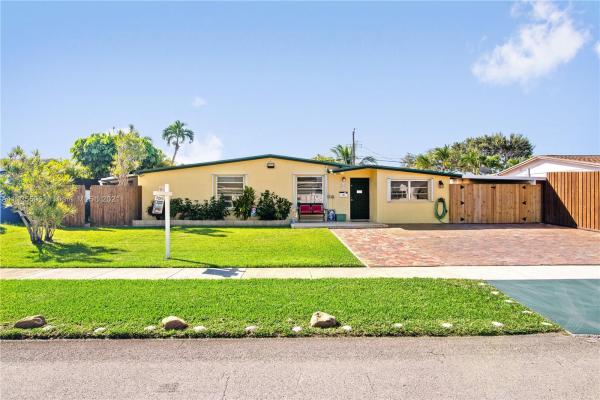 Palm Springs North Residential, 8270 NW 171st St, Palm Springs North, Florida 33015, image 2