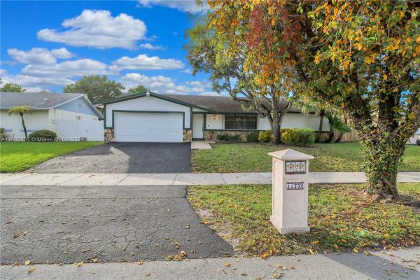 Killian Pines, 11730 SW 113th Ct, Kendall, Florida 33176, image 2