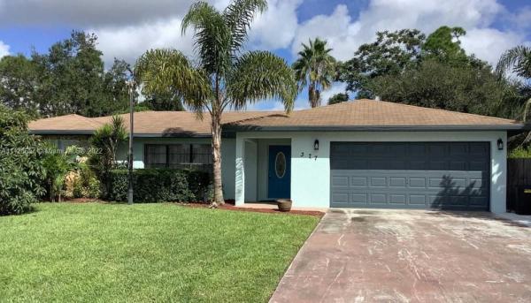 377 SE Greenway #377, Florida 34983, image 2