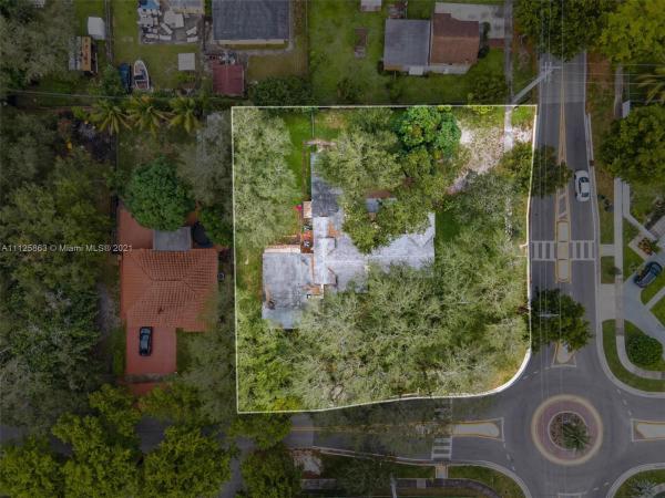 Irons Manor, 987 NE 131st St, North Miami, Florida 33161, image 2