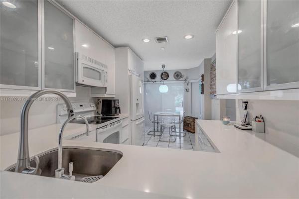 Doral Greens, 5231 NW 102nd Ct #5231, Doral, Florida 33178, image 1