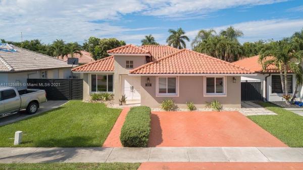 Superior Homes Estates, 938 NW 135th Ct, Tamiami, Florida 33182, image 1