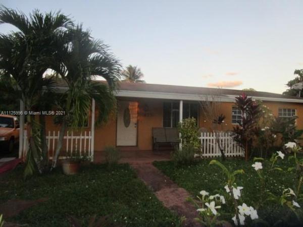 Carol City Gardens, 4531 NW 196th St, Miami Gardens, Florida 33055, image 2