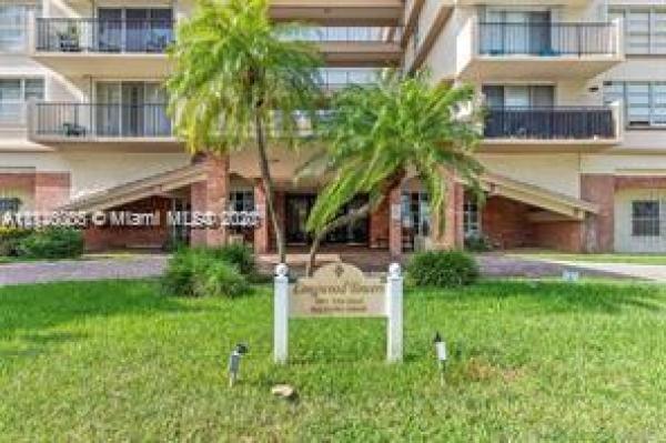 Longwood Towers, 1001 91st St #709, Bay Harbor Islands, Florida 33154, image 1