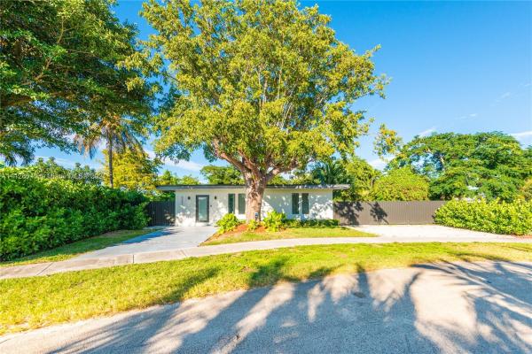 Tropical Estates, 5201 SW 99th Ct, Olympia Heights, Florida 33165, image 2