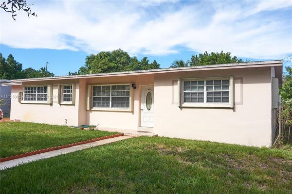 Carol City Gardens, 4031 NW 191st St, Miami Gardens, Florida 33055, image 2