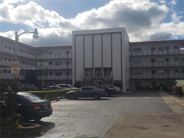 Sapphire, 4000 NW 44th Ave #312, Lauderdale Lakes, Florida 33319, image 2