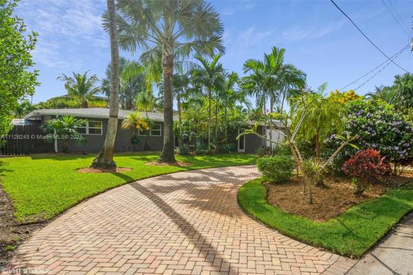 Curva Del Rio, 616 NW 21st St, Wilton Manors, Florida 33311, image 2