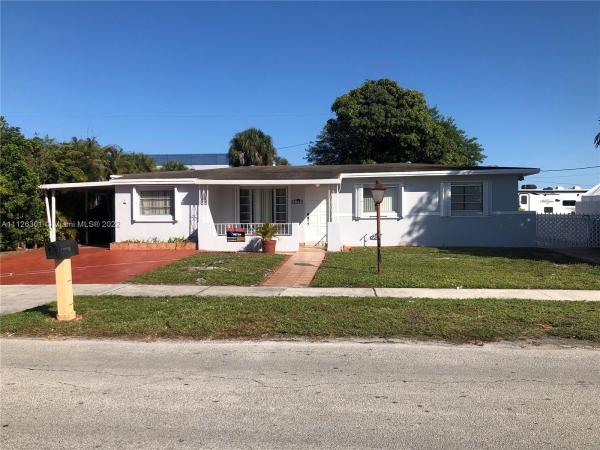 Lake Stevens Estates At Carol City, 5545 NW 176th St, Miami Gardens, Florida 33055, image 2