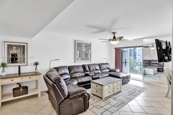 Caribbean House, 3665 NE 167 St #503, North Miami Beach, Florida 33160, image 2