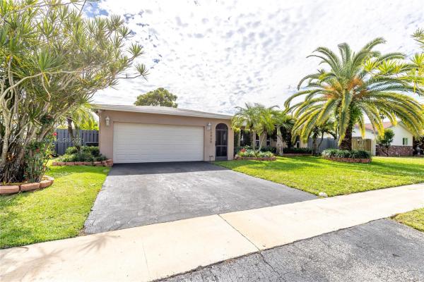Melaleuca Isles, 12430 SW 1st Ct, Plantation, Florida 33325, image 2