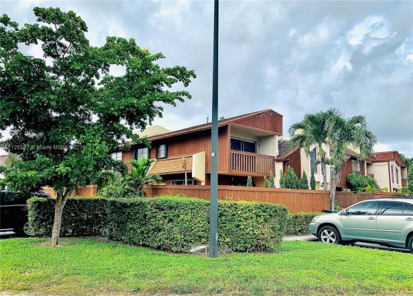 Snapper Village, 6704 SW 114th Pl #B, Kendall, Florida 33173, image 2