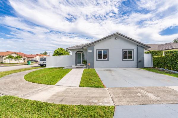 1151 SW 142nd Pl, Unincorporated Dade County, Florida 33184, image 2