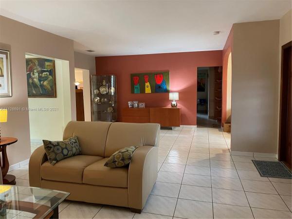 Nautilus, 4350 Nautilus Dr, Miami Beach, Florida 33140, image 2