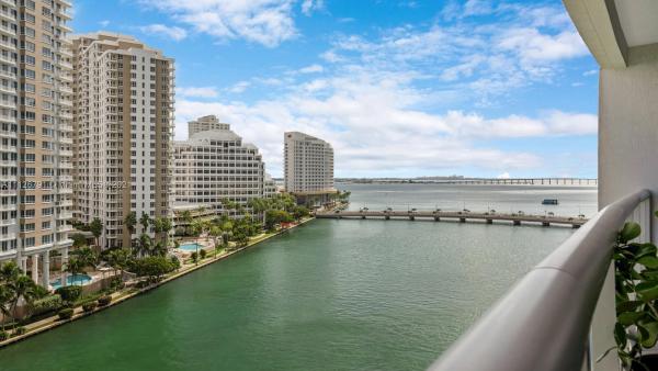 Icon Brickell Tower 1, 465 Brickell Ave #1019, Miami, Florida 33131, image 2