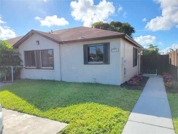 Oak Park Estates, 19936 SW 122nd Ave, South Miami Heights, Florida 33177, image 2