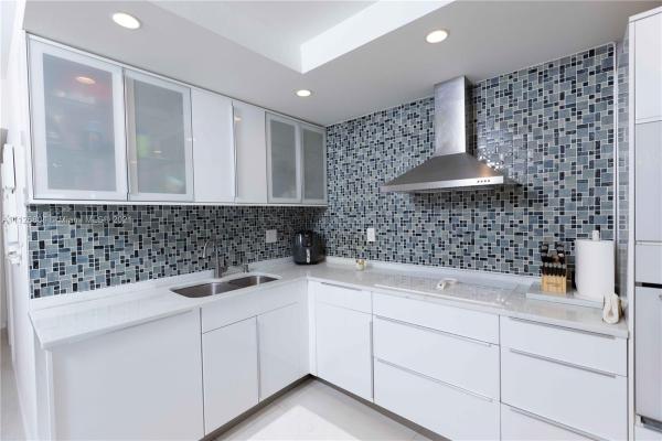 Bonavida, 20100 W Country Club Dr #909, Aventura, Florida 33180, image 2