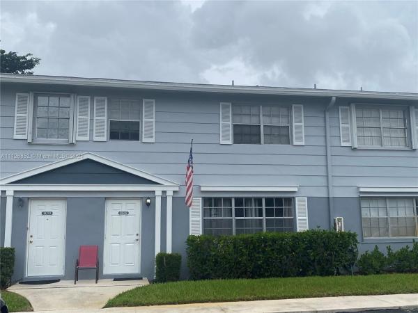 Arrowhead Golf & Tennis Club, 8069 SW 18th Pl #2-10, Davie, Florida 33324, image 2