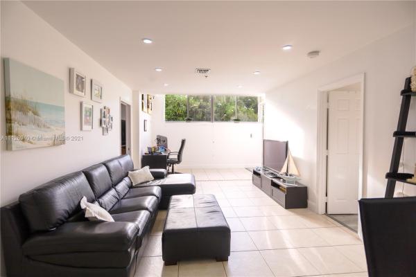 Coral Palms, 2400 SW 3rd Ave #101, Miami, Florida 33129, image 2