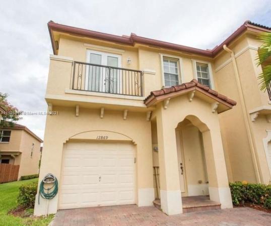 Tuscany Village, 12869 SW 135th St, Three Lakes, Florida 33186, image 2
