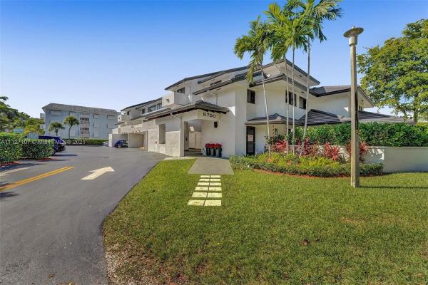 Gables South, 5750 Turin St #201, Coral Gables, Florida 33146, image 2