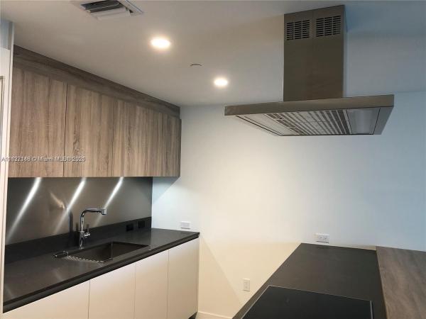 Brickell Flatiron, 1000 Brickell Plz #2411, Miami, Florida 33131, image 2