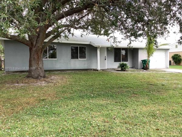 1974 SE Redwing, Florida 34952, image 1