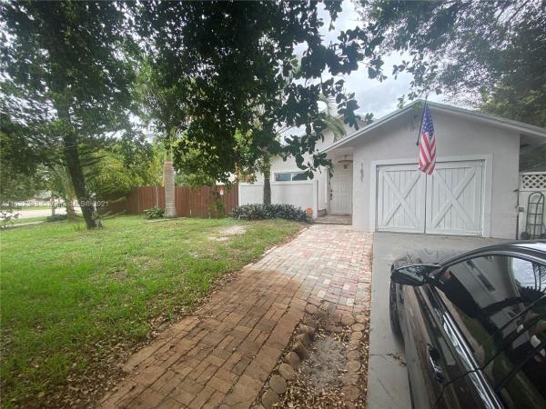 Sunset Isles, 1631 N 29th Ct, Hollywood, Florida 33020, image 1