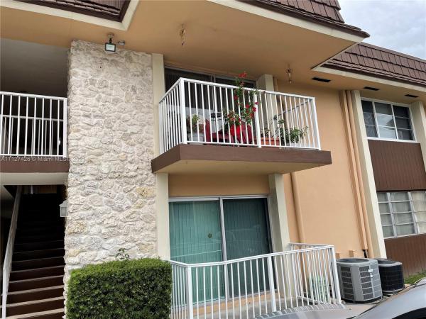 Lakeview Gardens, 5575 SW 77th Ct #208-B, Glenvar Heights, Florida 33155, image 2