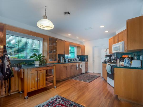 Cherry Creek Estates, 1643 NE 36th St, Oakland Park, Florida 33334, image 1