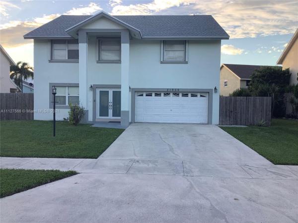 Laguna Pointe, 21950 SW 97 Ct #, Cutler Bay, Florida 33190, image 2