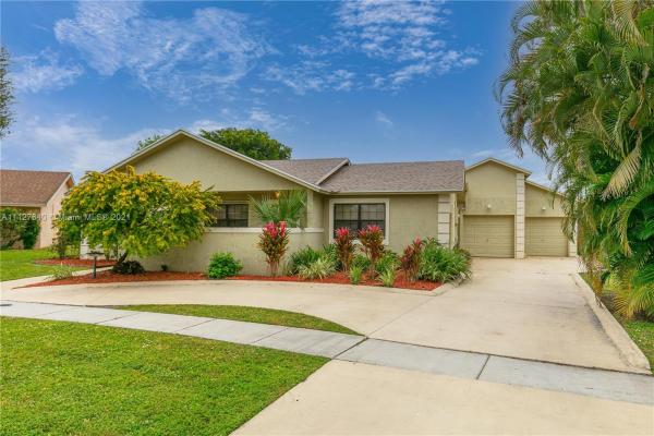 American Homes At Southwind Lakes, 19472 Dakota Ct, Boca Raton, Florida 33434, image 2