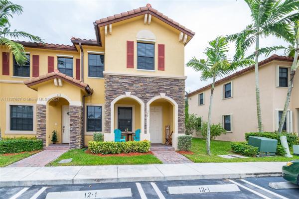 Martinique At Oasis, 557 SE 32 Ter #, Homestead, Florida 33033, image 2