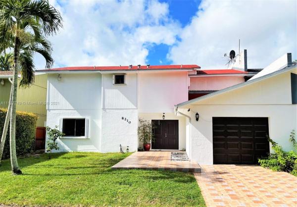 Hidden Lake At Kendall, 8210 SW 96th Ct, Kendall, Florida 33173, image 2