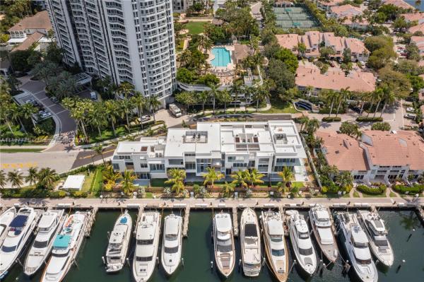 Vida At The Point, 3750 Yacht Club Dr #TH2, Aventura, Florida 33180, image 2