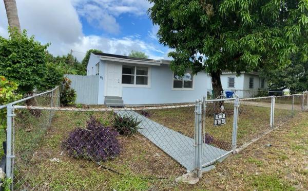 Gratigny Park, 811 NW 116th St, Pinewood, Florida 33168, image 2