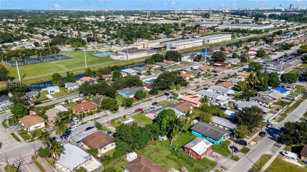 Magnolia, 1990 NW 154th St, Miami Gardens, Florida 33054, image 2