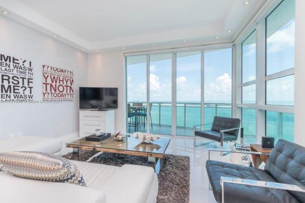 The Plaza On Brickell East, 950 Brickell Bay Dr #4811, Miami, Florida 33131, image 2