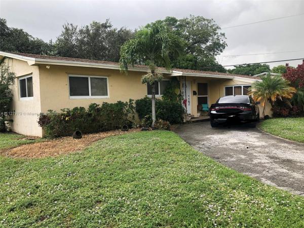 Scott Lake Manor, 940 NW 181st St, Miami Gardens, Florida 33169, image 2