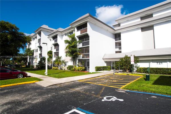 BelaSera At Pine Island, 721 N Pine Island Rd #406, Plantation, Florida 33324, image 2