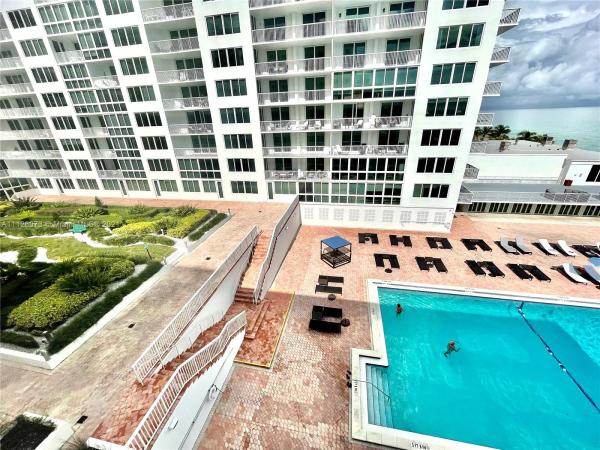 The Carriage House, 5401 Collins Ave #347, Miami Beach, Florida 33140, image 2