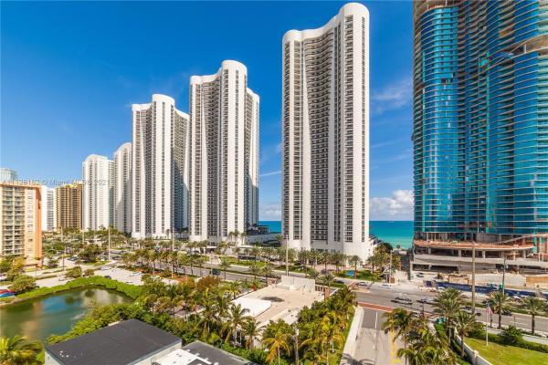 Arlen House East, 100 Bayview Dr #1006, Sunny Isles Beach, Florida 33160, image 2