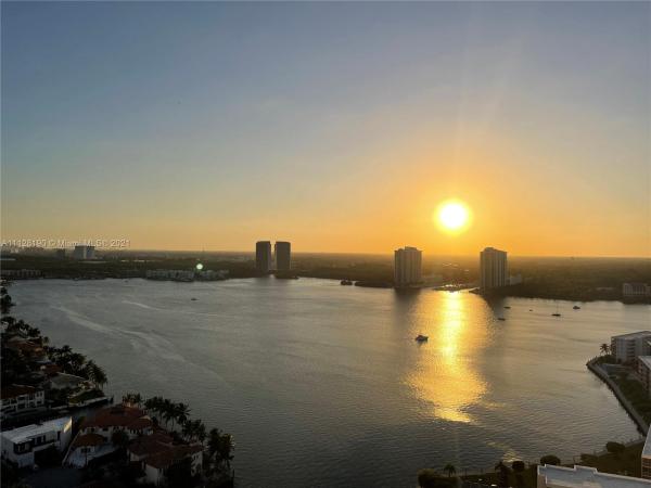 1000 Island Boulevard, 1000 W Island Blvd #2812, Aventura, Florida 33160, image 2