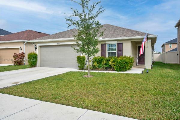 5920 NW Pine Trail Cir, Florida 34983, image 2