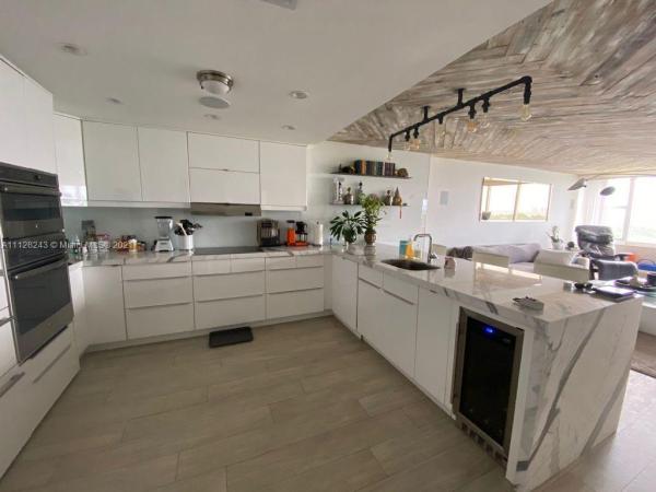 5600 Collins, 5600 Collins Ave #11, Miami Beach, Florida 33140, image 2