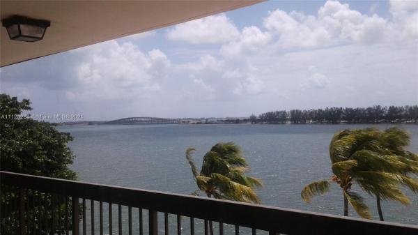 Brickell Bay Club, 2333 Brickell Ave #301, Miami, Florida 33129, image 2