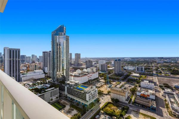 Ten Museum Park Residential, 1040 Biscayne Blvd #3406, Miami, Florida 33132, image 1
