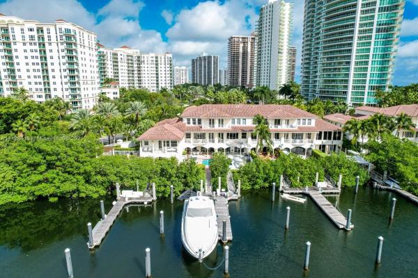Porto Vita Townhomes, 3740 NE 199th Ter, Aventura, Florida 33180, image 2
