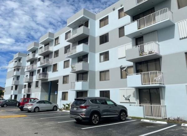 Azul At Fontainebleau, 8261 NW 8th St #328, Fountainebleau, Florida 33126, image 2